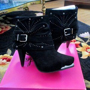 Miranda Lambert Larissa  Boots